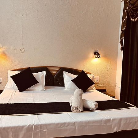 The For You Hotel & Restaurant Rishikesh Ngoại thất bức ảnh