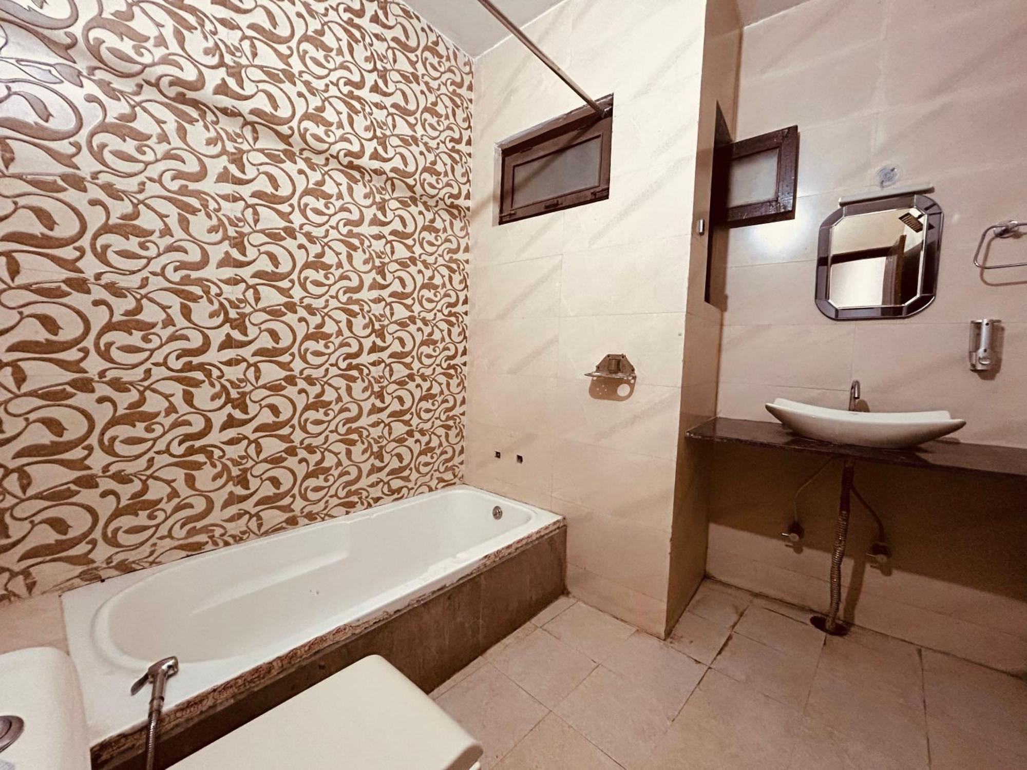The For You Hotel & Restaurant Rishikesh Ngoại thất bức ảnh
