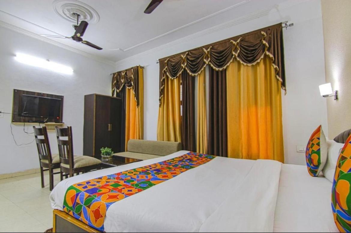 The For You Hotel & Restaurant Rishikesh Ngoại thất bức ảnh