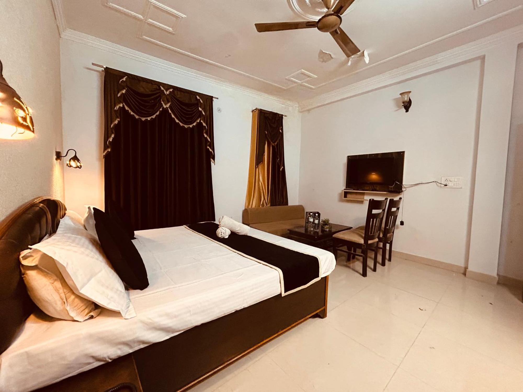The For You Hotel & Restaurant Rishikesh Ngoại thất bức ảnh