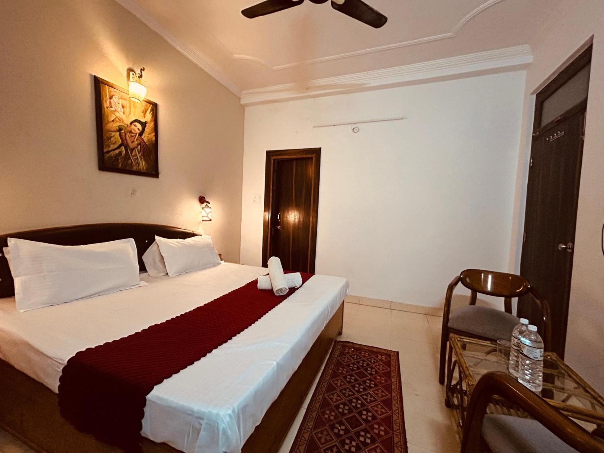 The For You Hotel & Restaurant Rishikesh Ngoại thất bức ảnh